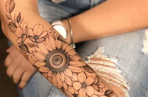 tatuajes brazo diseños mujer|Tatuajes en el brazo para MUJERES – 100 Diseños